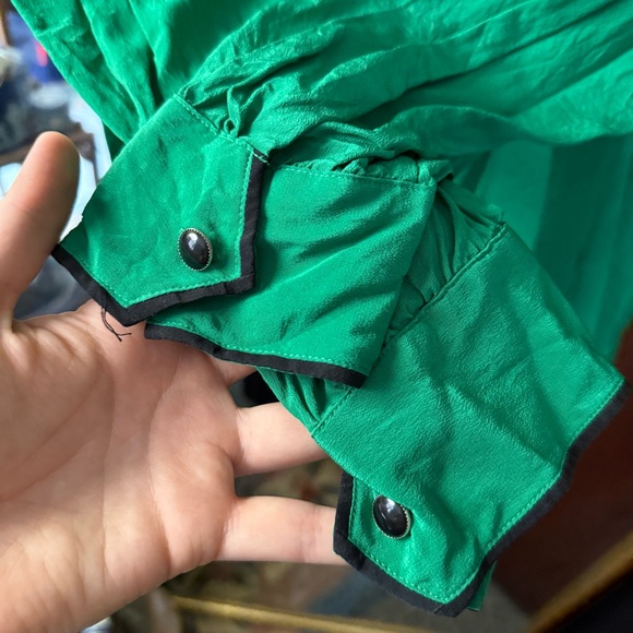 Bob Mackie Wearable Art Green Button Up 100% Silk Green Vintage Blouse with Bow - Picture 3 of 6